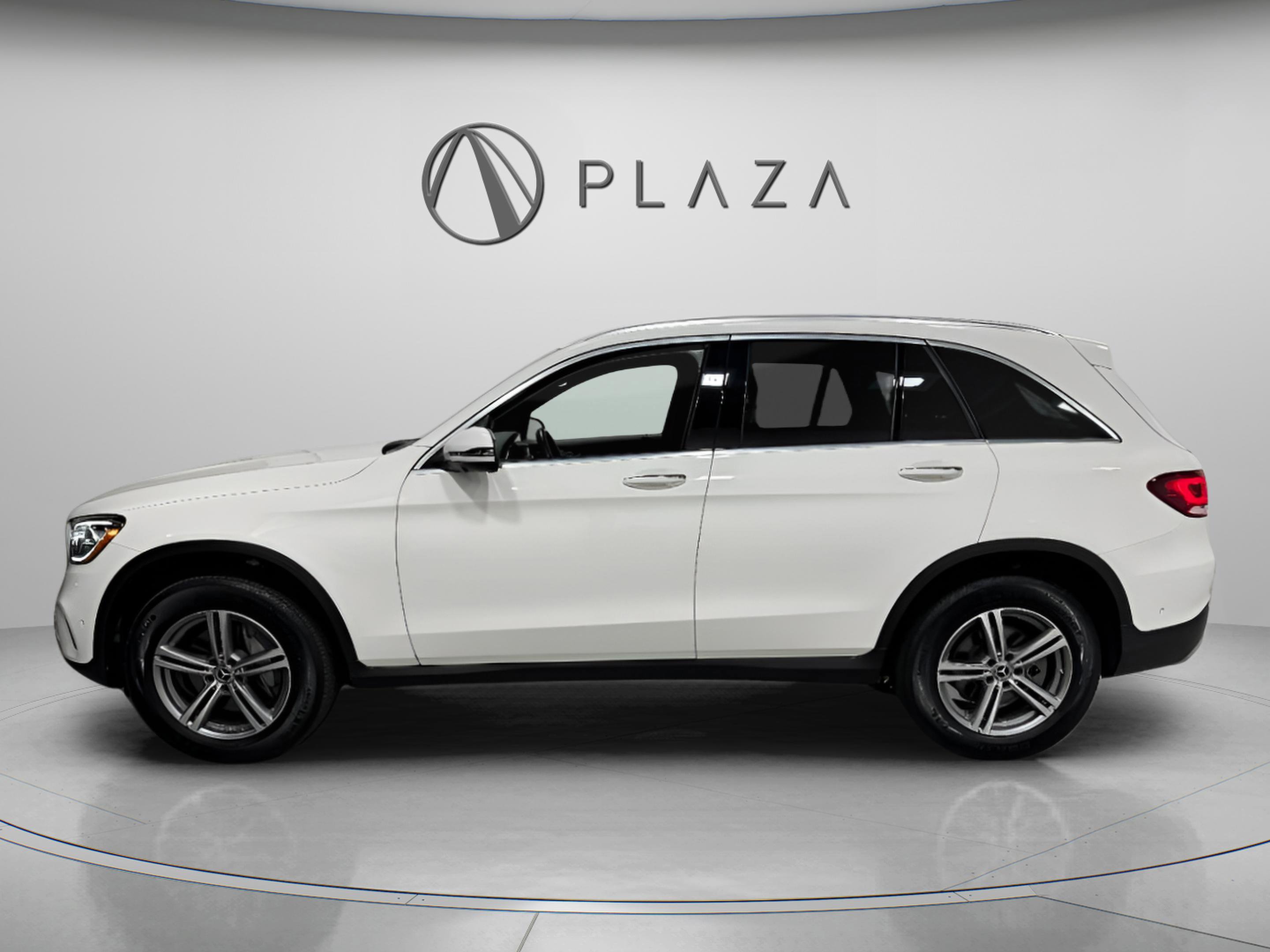 Used 2022 Mercedes-Benz GLC 300 4MATIC image 2