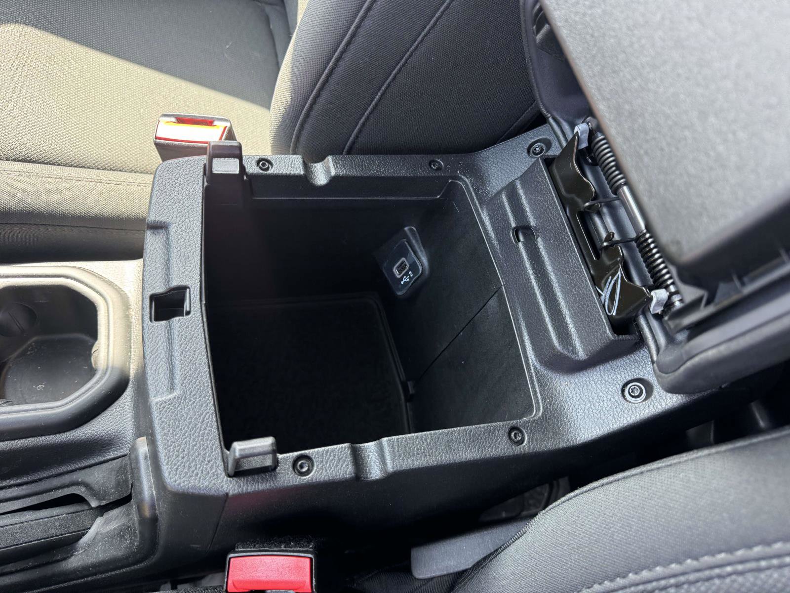 Used 2023 Jeep Wrangler Unlimited w/ 8.4" Radio Group image 33