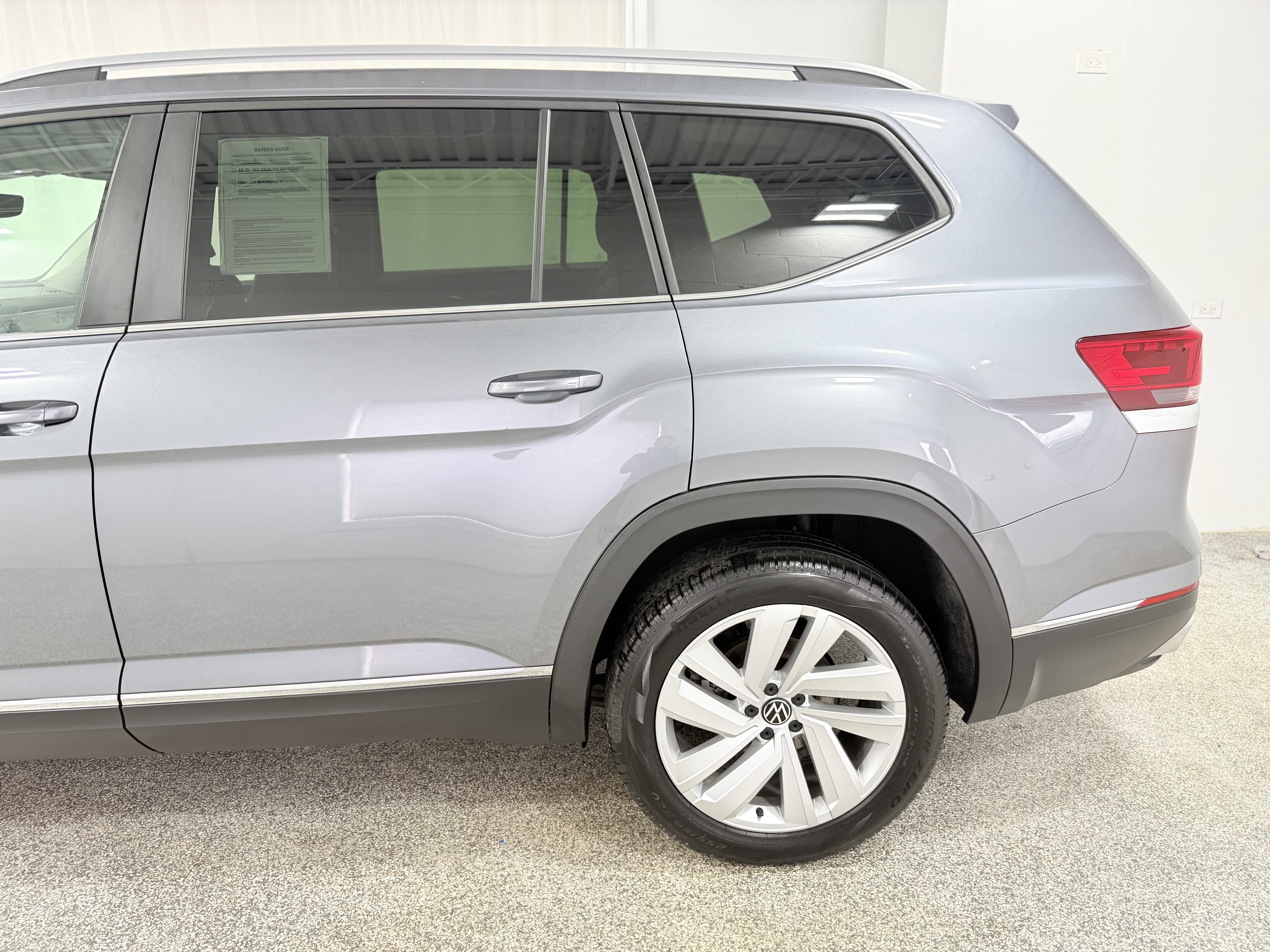 Used 2021 Volkswagen Atlas SEL image 5