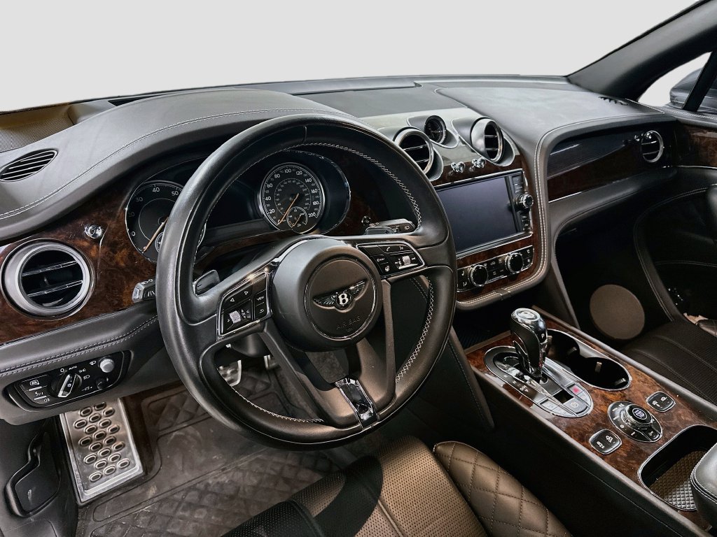 Used 2018 Bentley Bentayga AWD/4WD image 4