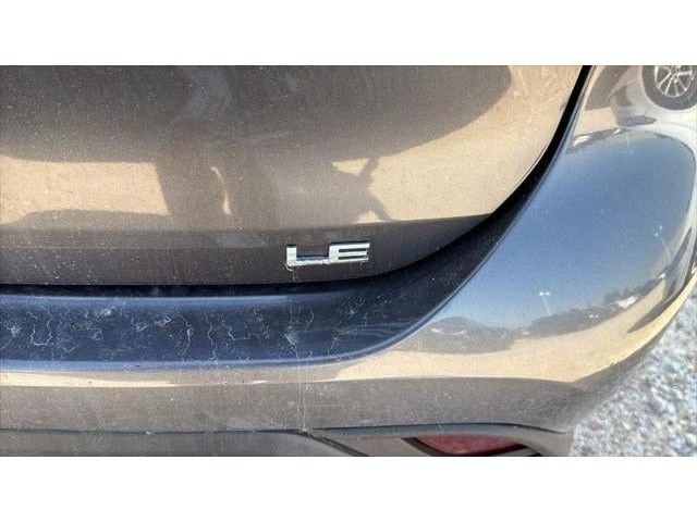 Used 2024 Toyota Highlander LE FWD image 7