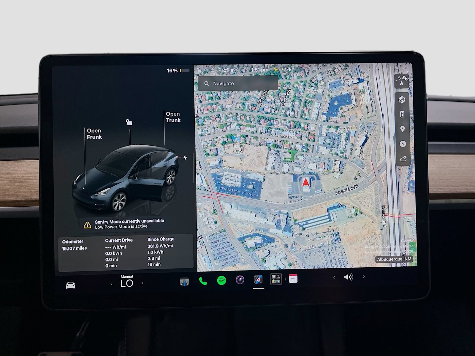 Used 2024 Tesla Model Y Long Range AWD/4WD image 12