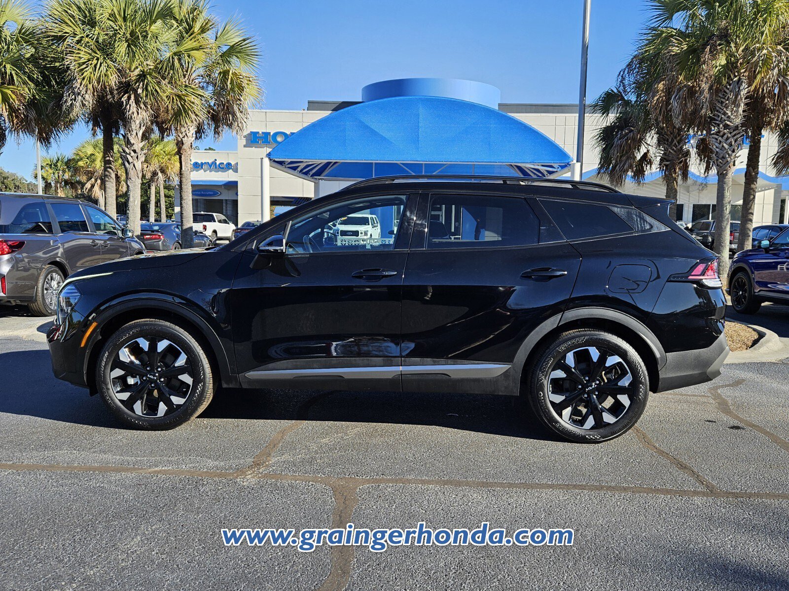 Used 2024 Kia Sportage X-Line w/ X-Line Premium Package image 2