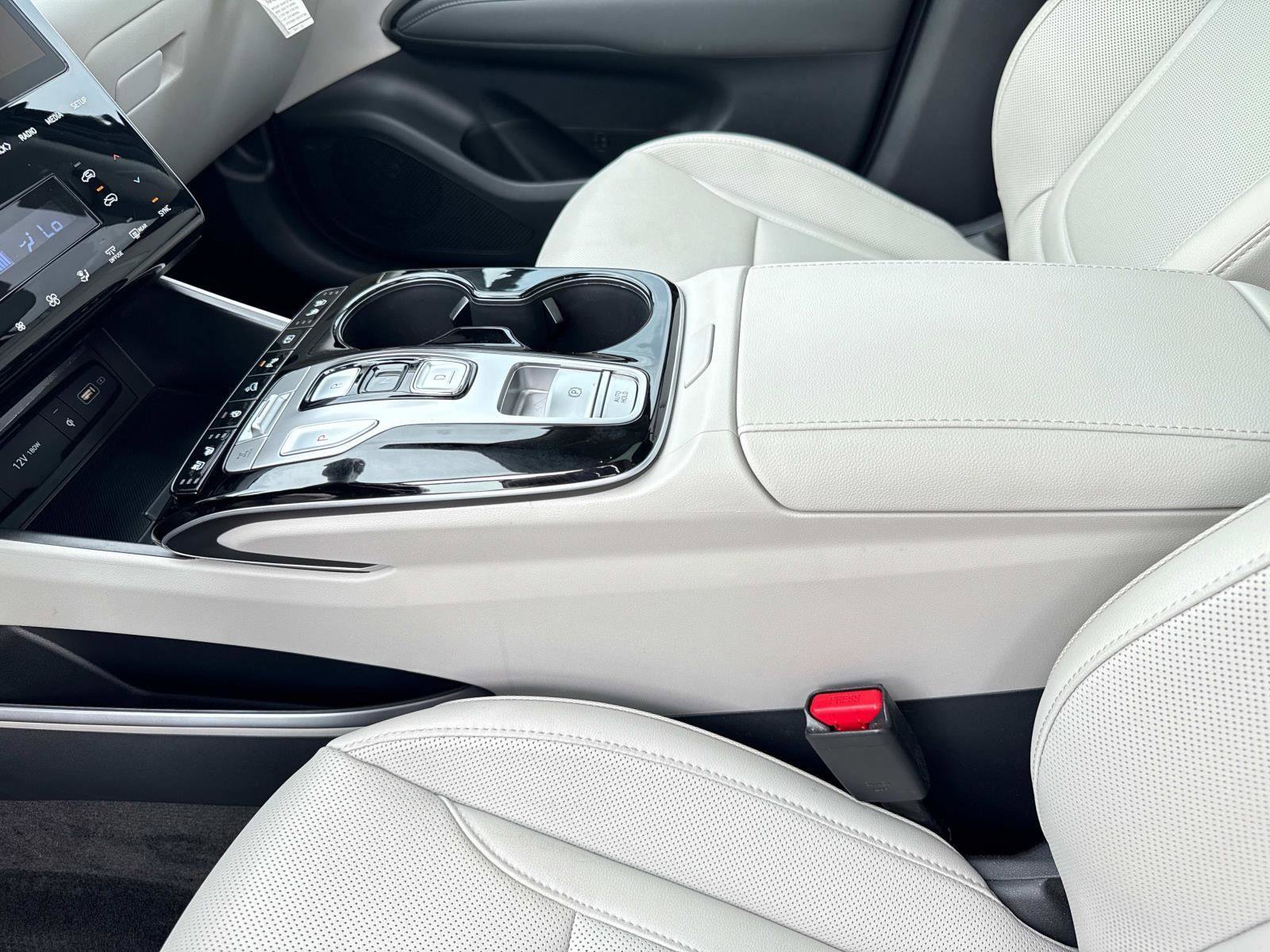 Used 2024 Hyundai Tucson Limited image 15