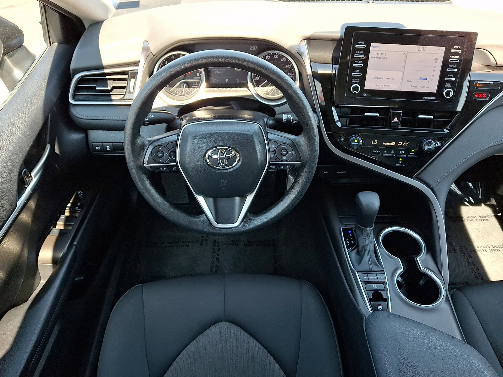 Used 2023 Toyota Camry LE AWD/4WD image 11