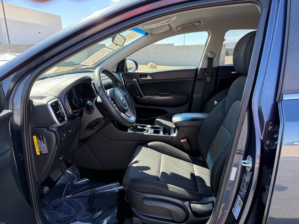 Used 2020 Kia Sportage LX image 11