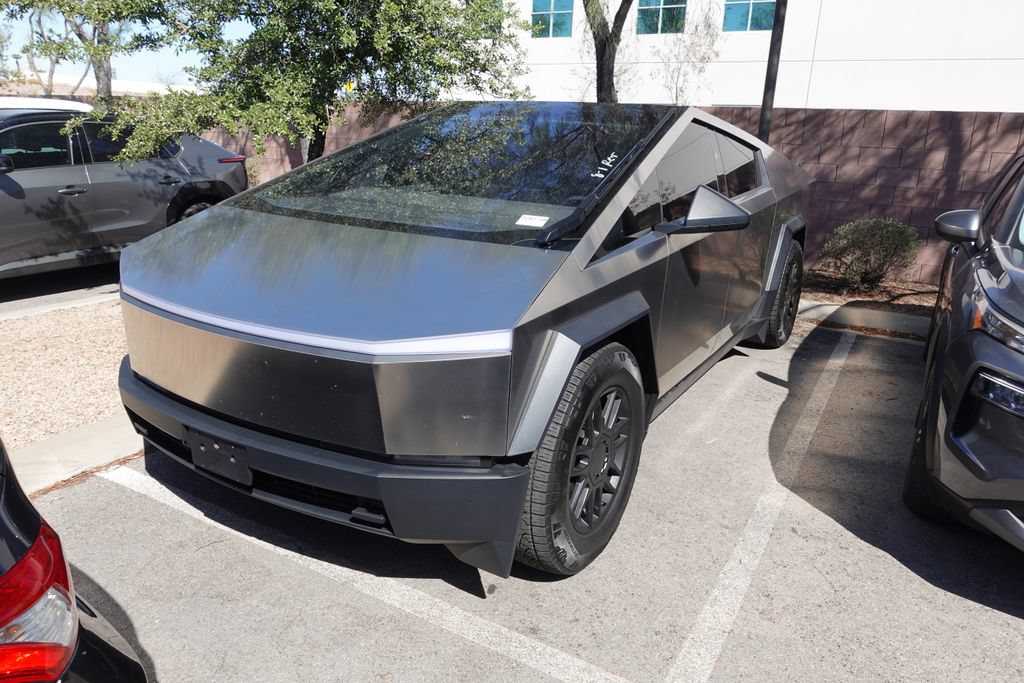 Used 2025 Tesla Cybertruck Cyberbeast AWD/4WD image 8