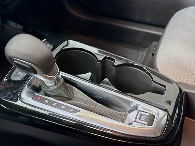 Used 2024 Chevrolet Trax LT w/ Driver Confidence Package image 18