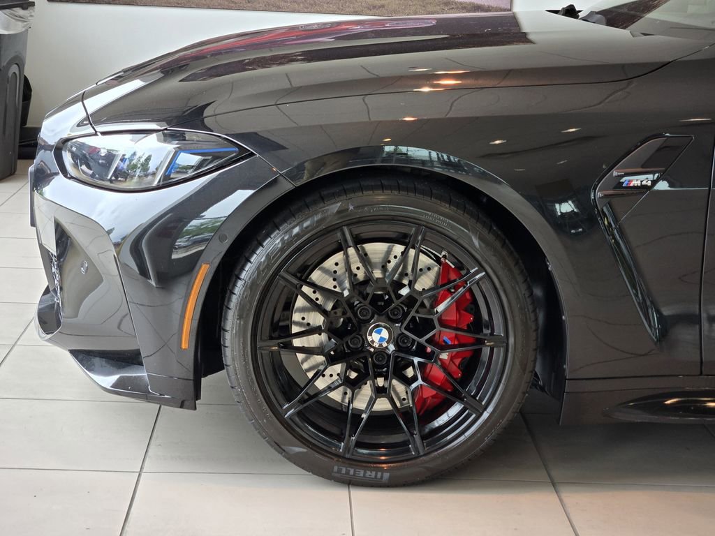 Used 2025 BMW M4 Coupe w/ Executive Package RWD image 9