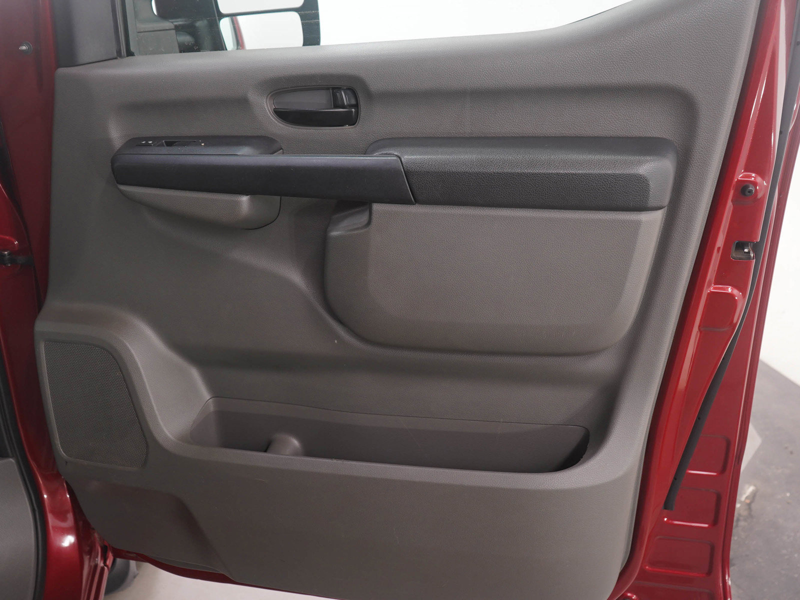 Used 2019 Nissan NV 3500 SL RWD image 11