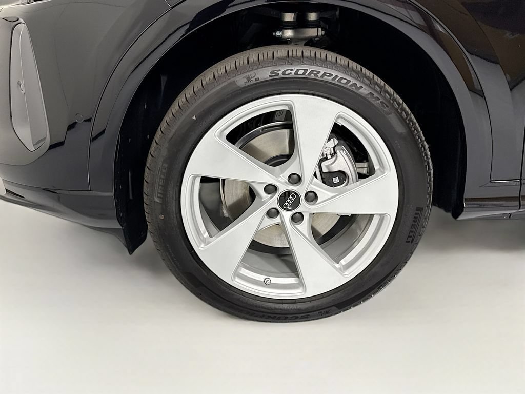 Used 2026 Audi Q5 Premium w/ Premium Plus AWD/4WD image 32