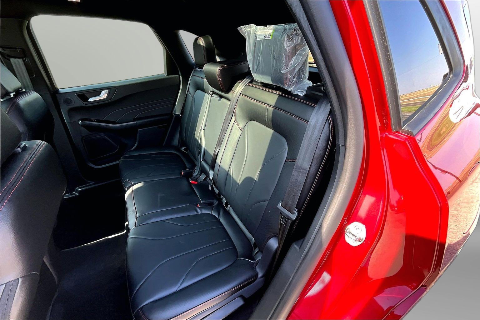 Used 2026 Ford Escape ST-Line Elite w/ Premium Technology Package AWD/4WD image 18