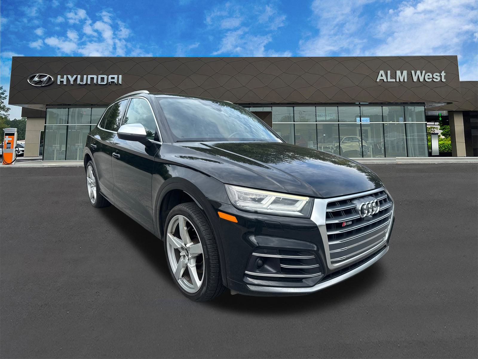 Used 2020 Audi SQ5 Prestige image 3