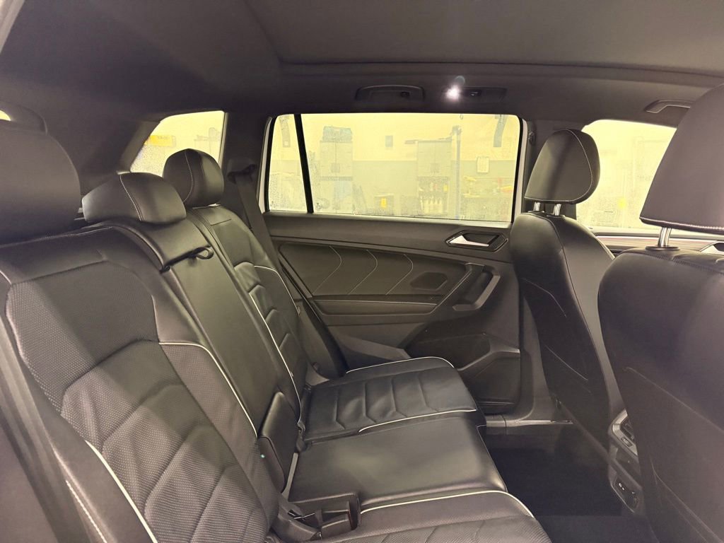 Used 2024 Volkswagen Tiguan SEL R-Line image 27