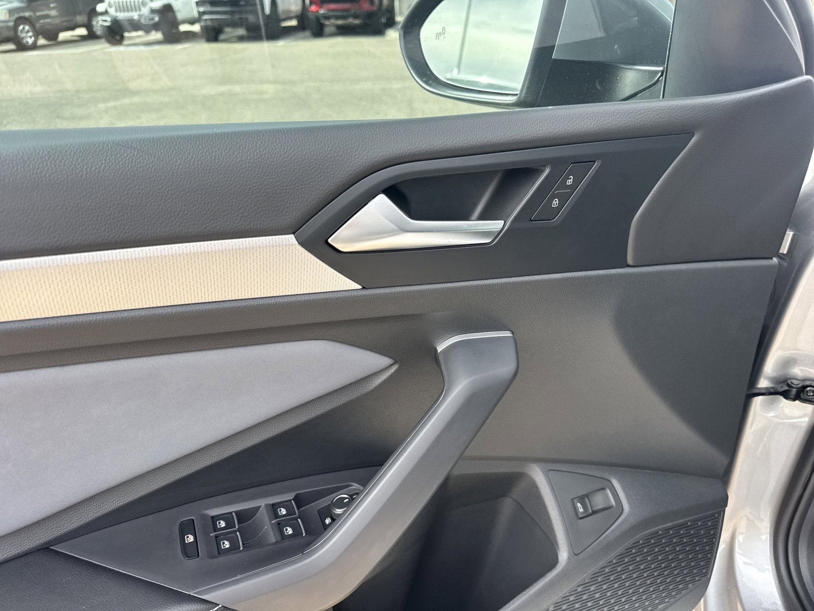 New 2026 Volkswagen Jetta SE FWD image 12