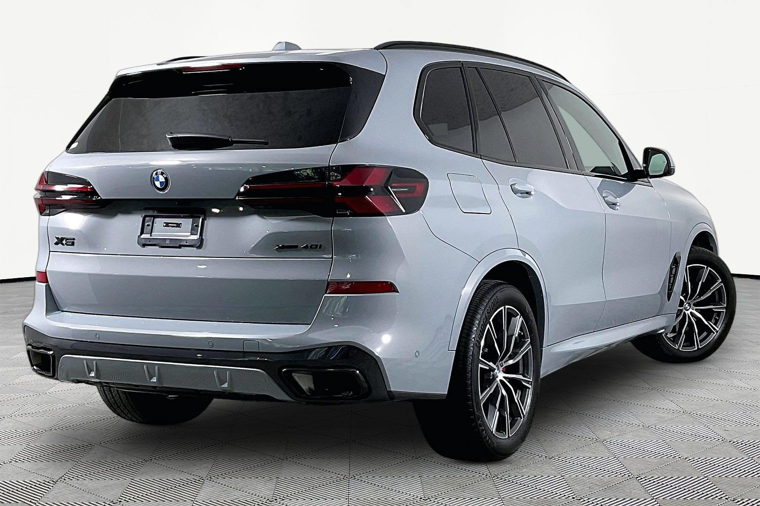 Certified 2026 BMW X5 xDrive40i w/ M Sport Package AWD/4WD image 7