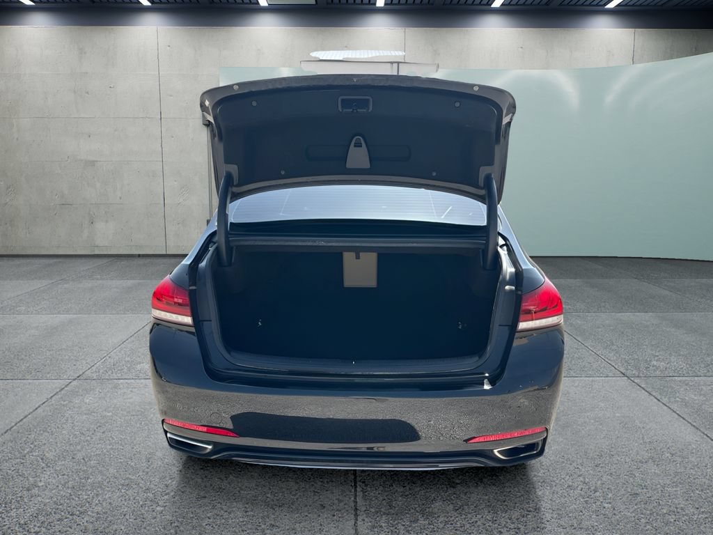 Used 2018 Genesis G80 3.8 RWD image 9