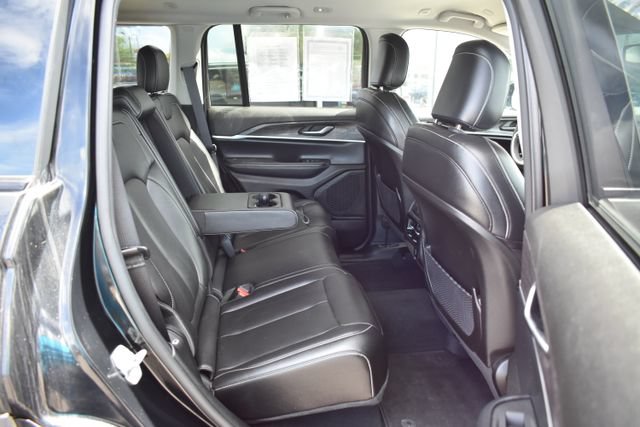 Used 2023 Jeep Grand Cherokee Limited AWD/4WD image 42