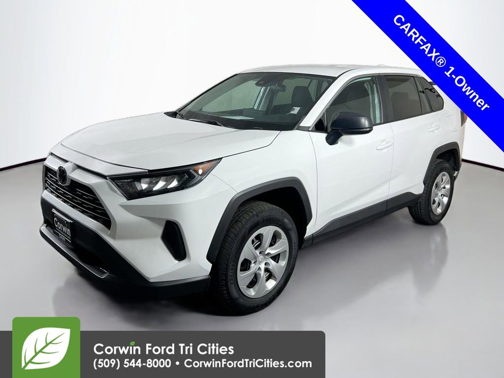 Used 2022 Toyota RAV4 LE image 5
