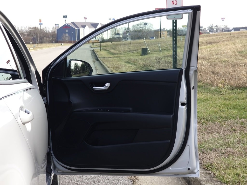 Used 2020 Kia Rio LX image 24