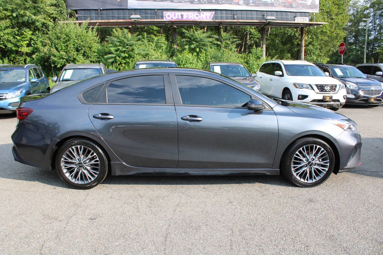 Used 2022 Kia Forte GT-Line w/ GT-Line Premium Package image 6