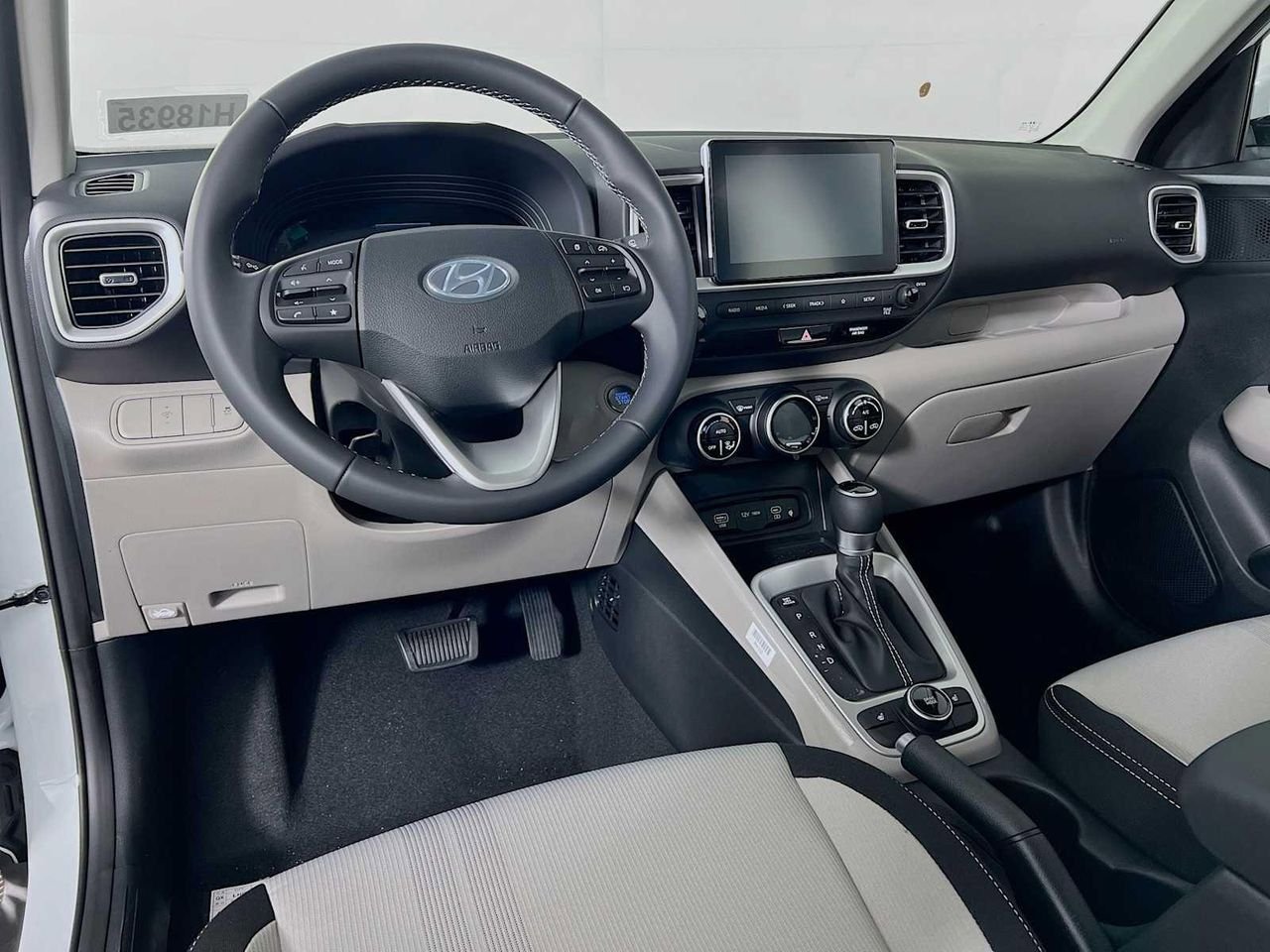 New 2026 Hyundai Venue SEL FWD image 7
