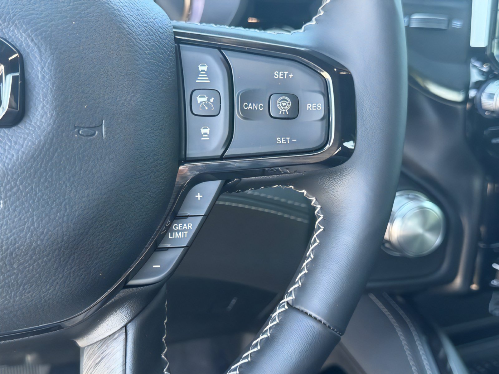 New 2026 RAM 1500 Limited AWD/4WD image 16