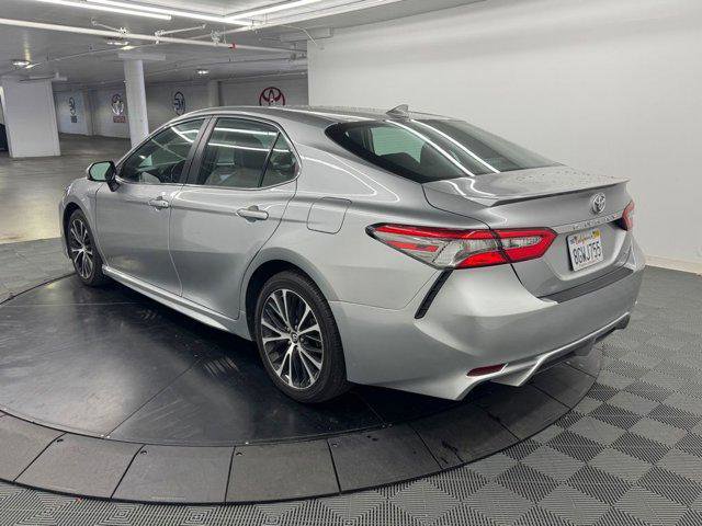 Certified 2019 Toyota Camry SE FWD image 6