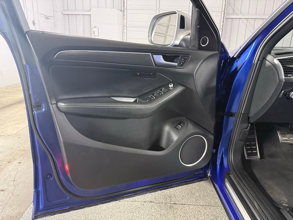 Used 2015 Audi SQ5 Prestige w/ Prestige Package image 33