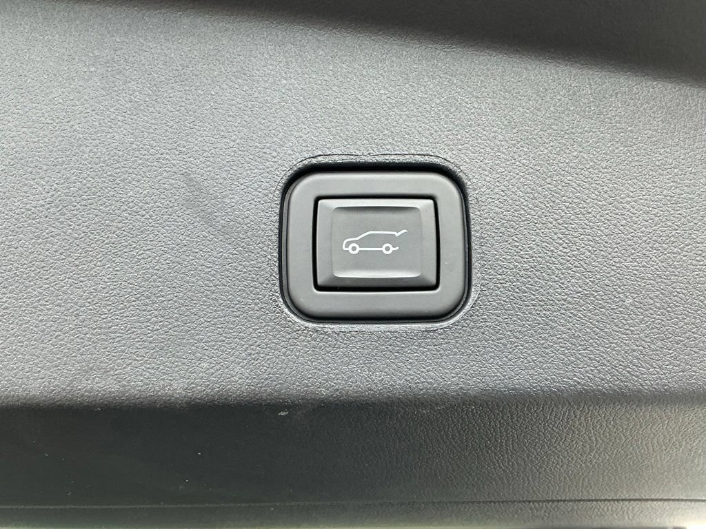 Used 2024 Cadillac Lyriq Sport AWD/4WD image 24