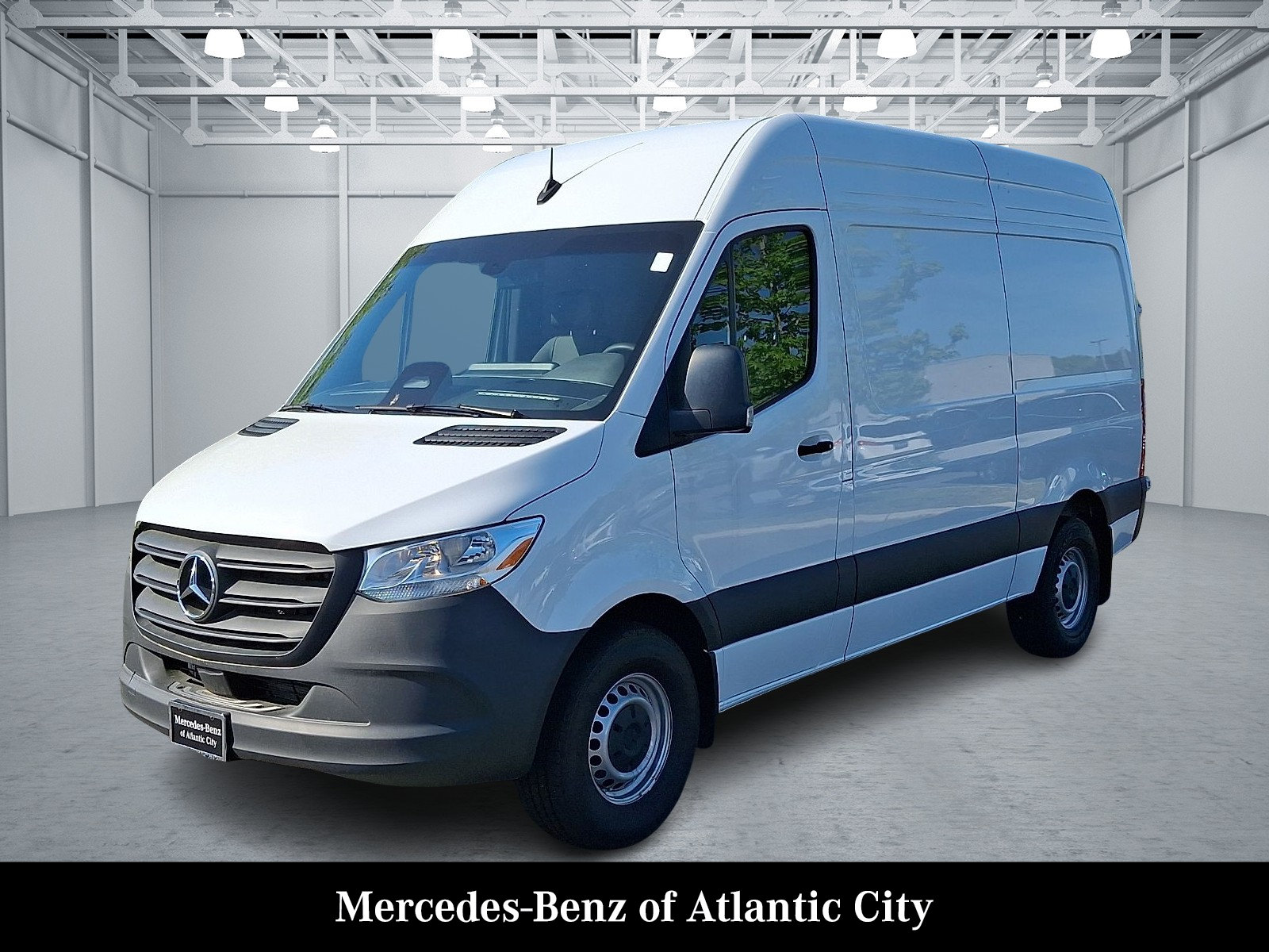 Used 2025 Mercedes-Benz Sprinter 2500 image 3