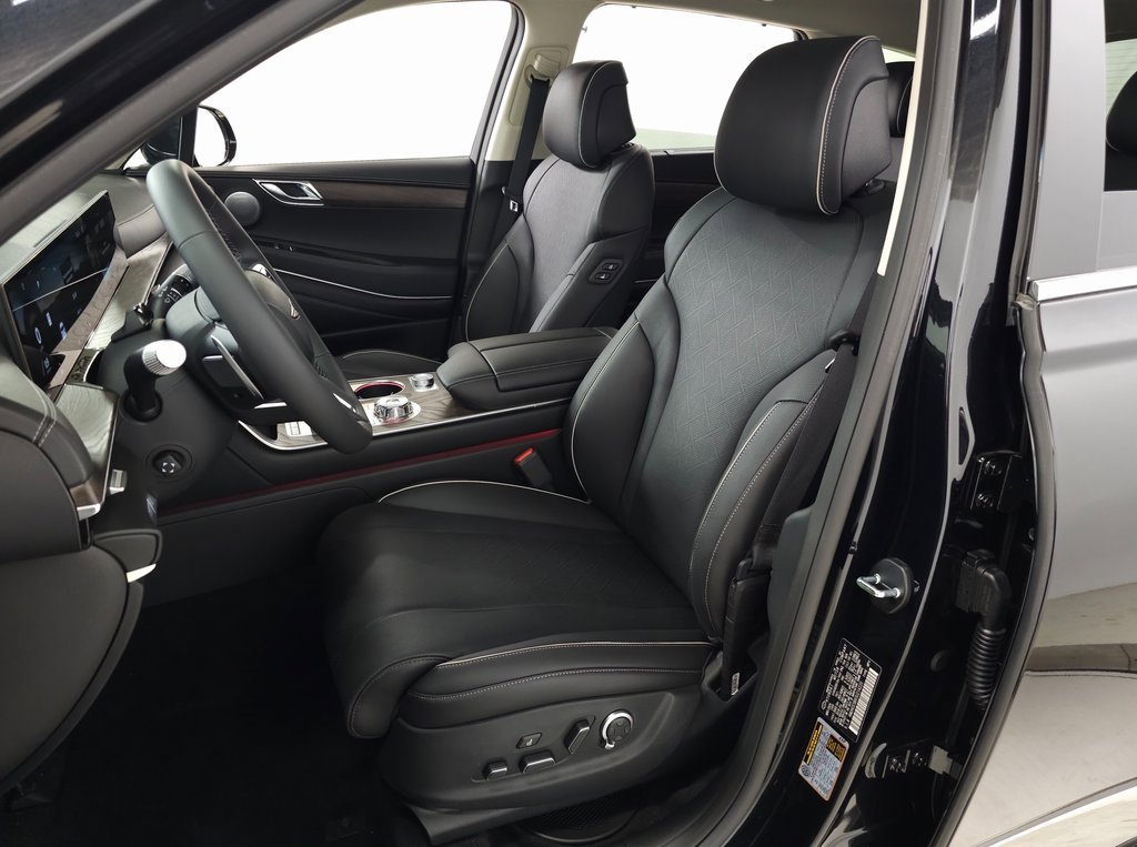 Used 2025 Genesis GV80 2.5T Prestige image 13