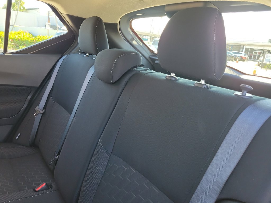 Certified 2024 Nissan Kicks SV FWD image 17