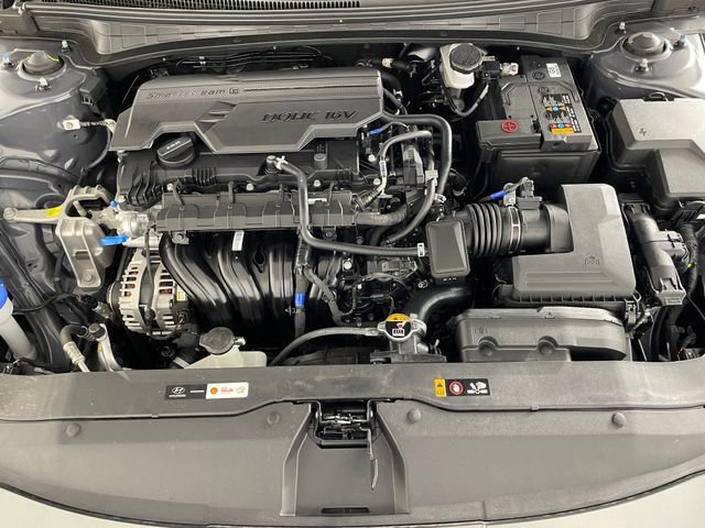 Used 2025 Hyundai Elantra Sport FWD image 20