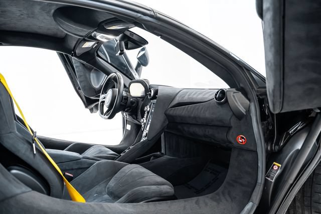 Used 2020 McLaren 720S Spider RWD image 25