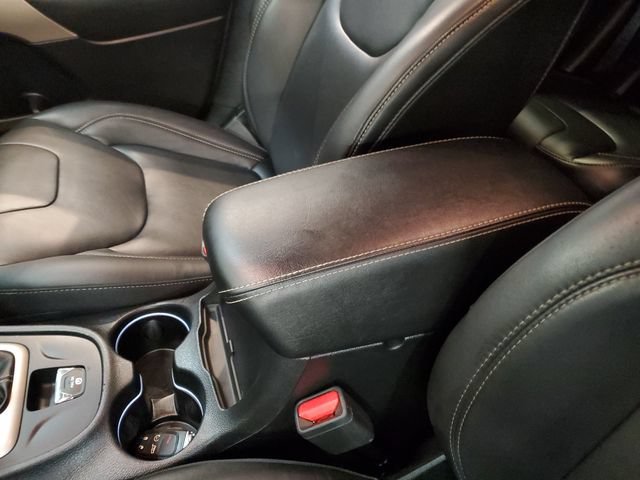 Used 2018 Jeep Cherokee Limited w/ Technology Group AWD/4WD image 27
