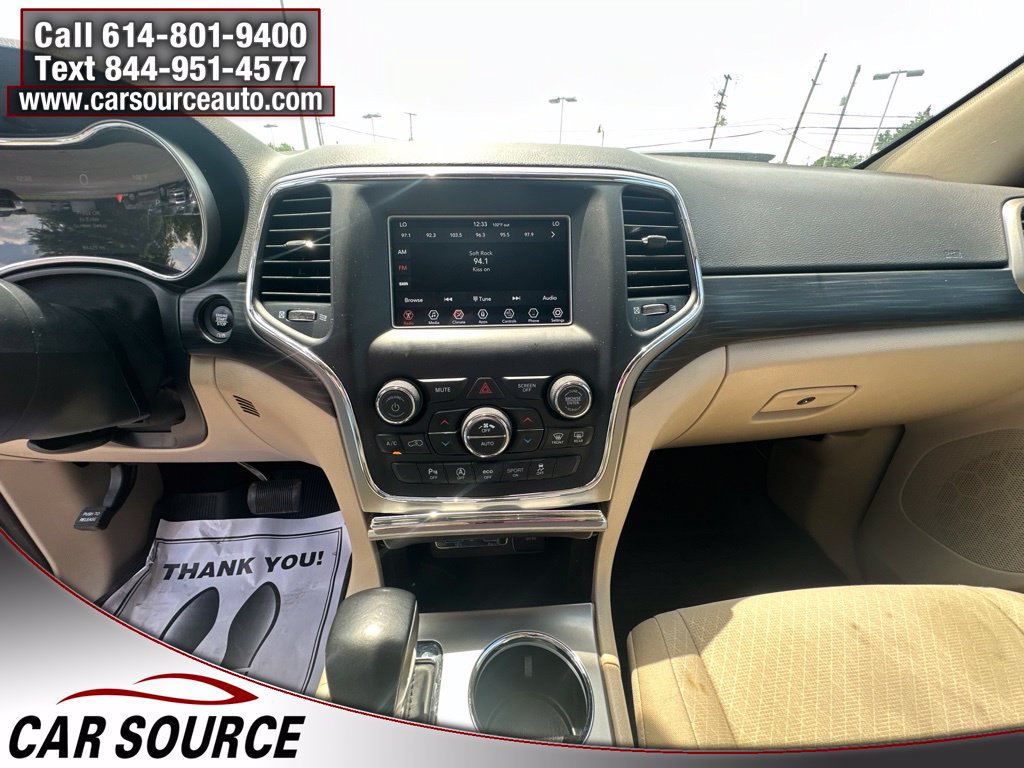 Used 2021 Jeep Grand Cherokee Laredo AWD/4WD image 12