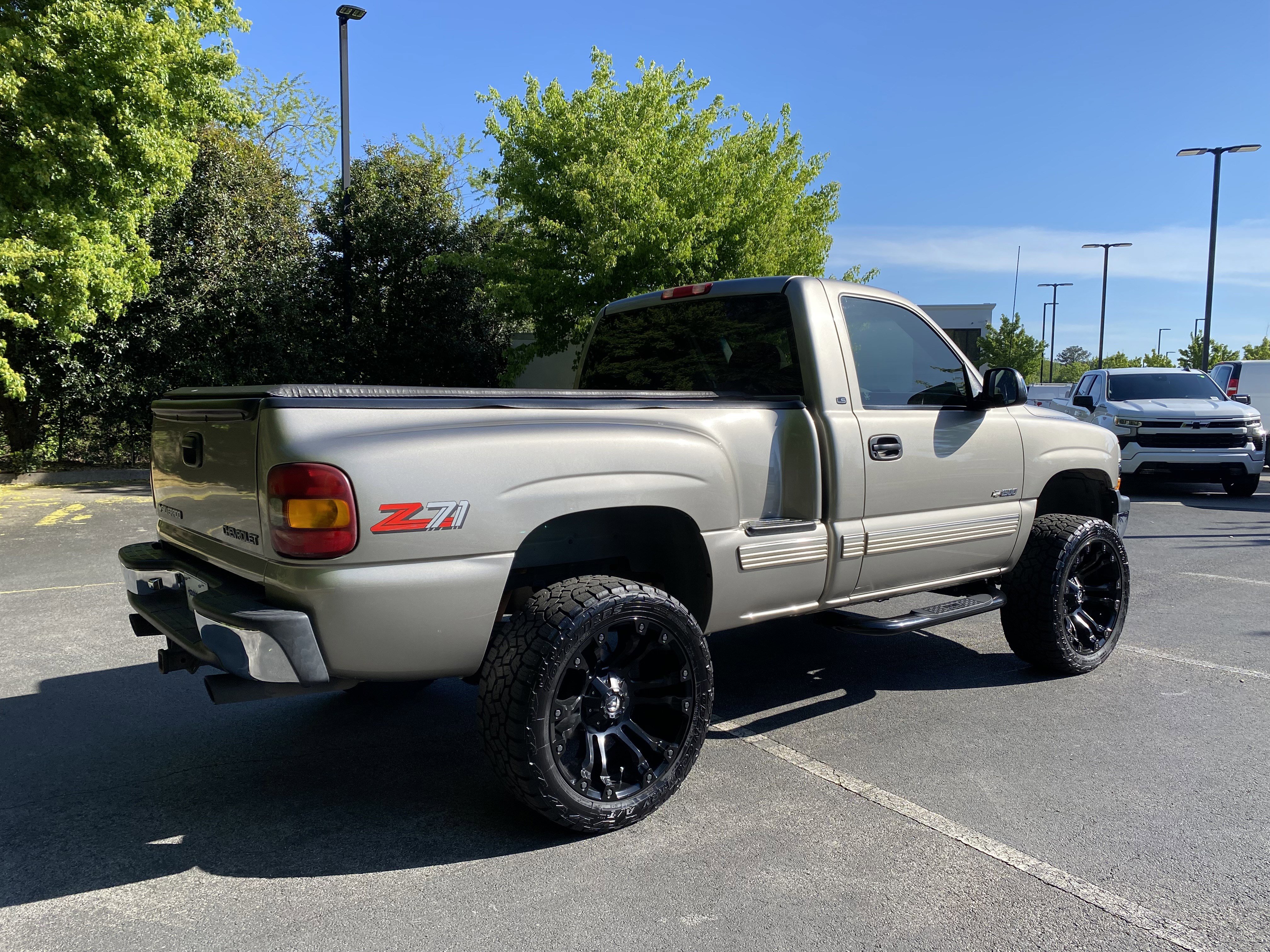 Used 1999 Chevrolet Silverado 1500 LS w/ Off-Road Chassis Pkg image 9