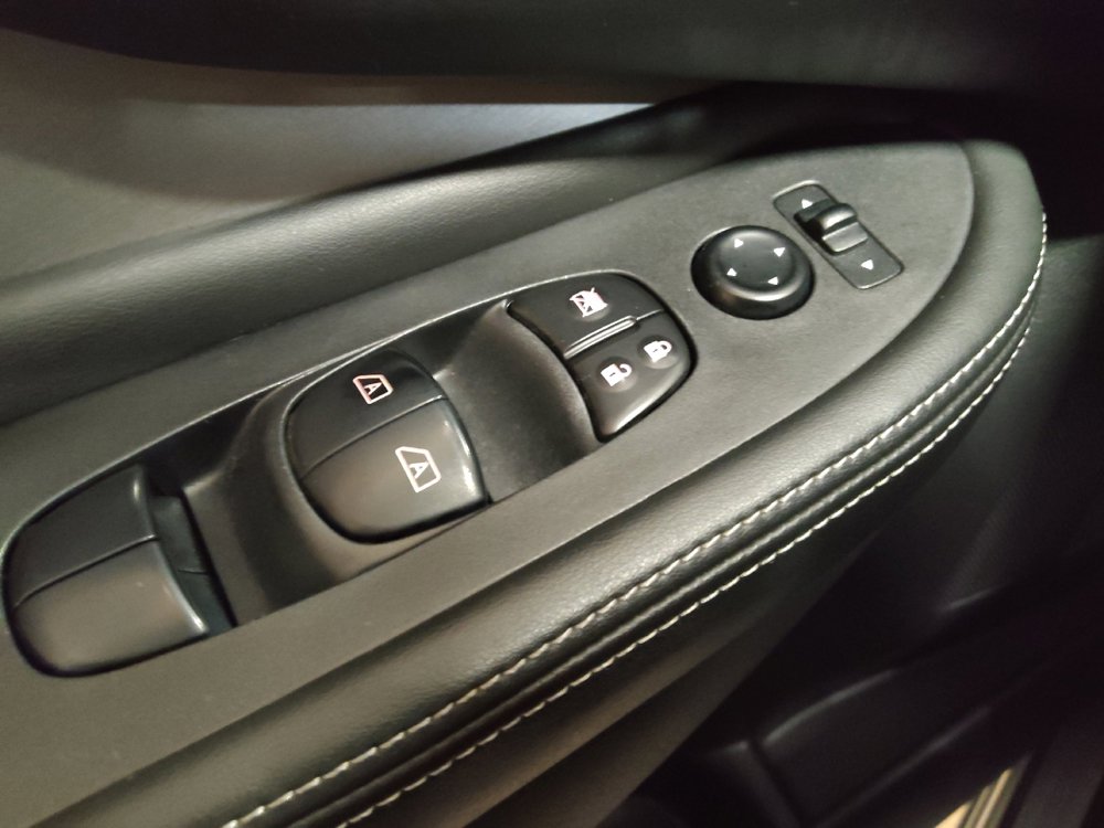 Used 2020 Nissan Murano SV image 27