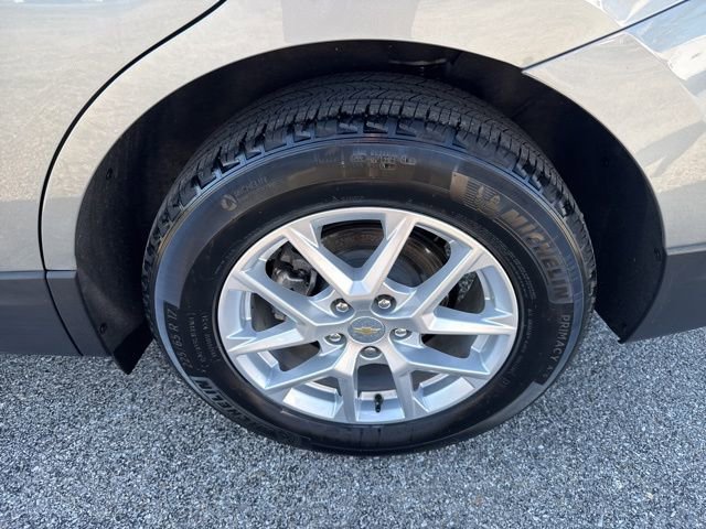 Used 2024 Chevrolet Equinox LT FWD image 13