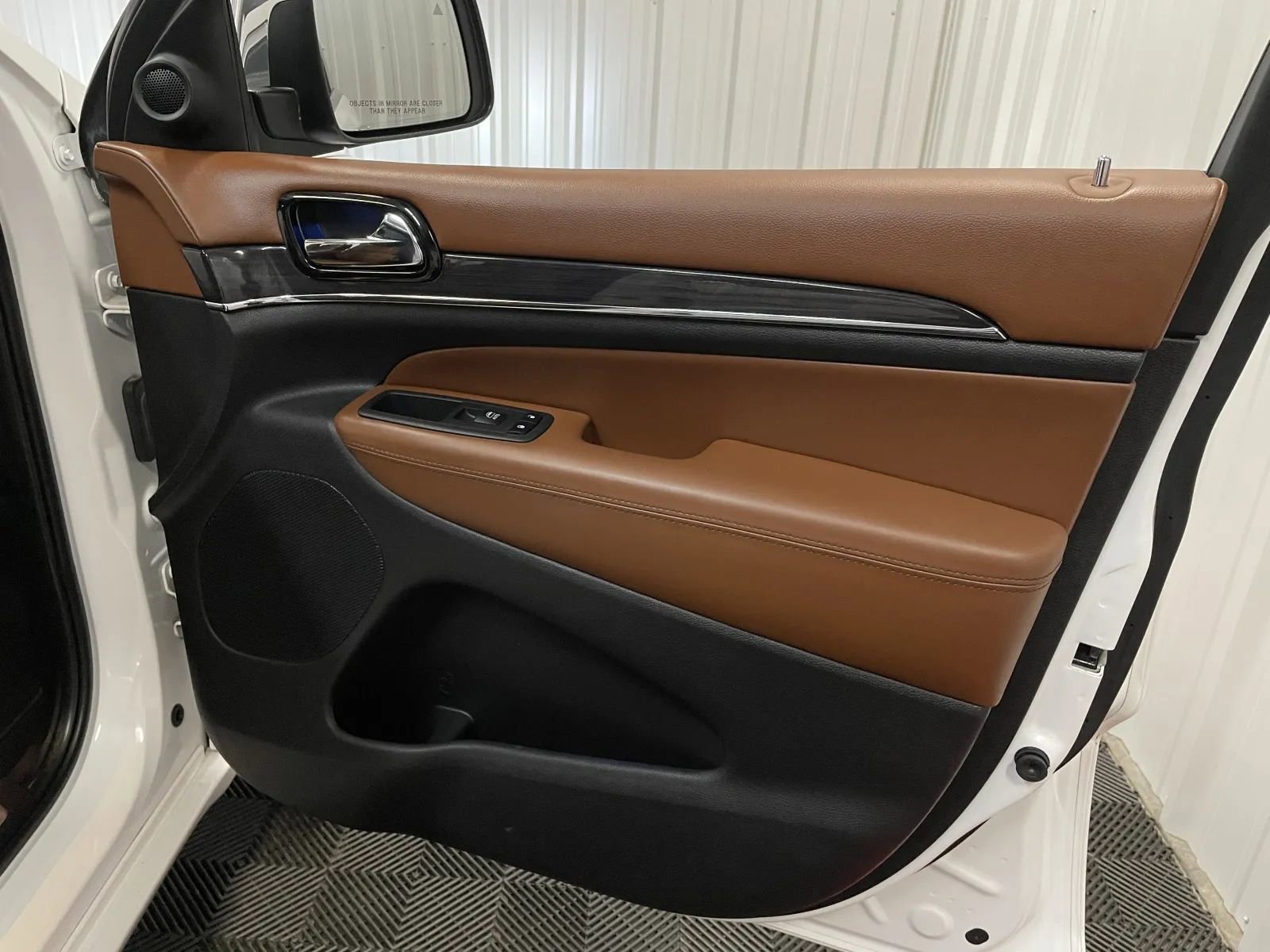 Used 2020 Jeep Grand Cherokee Overland image 45