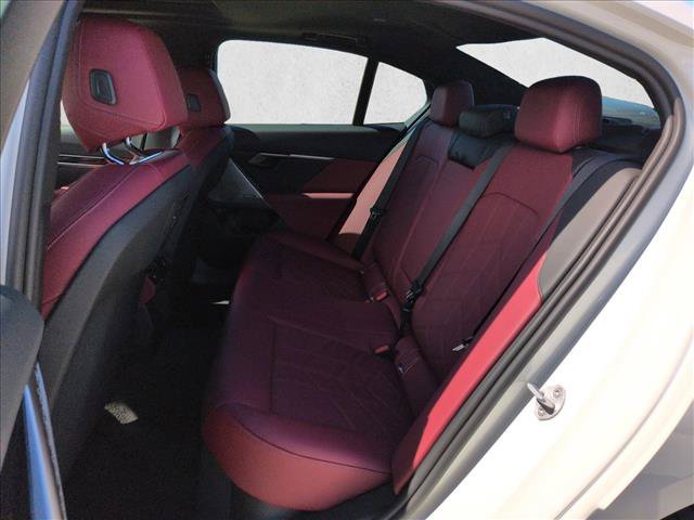 New 2027 BMW i5 eDrive40 w/ M Sport Package RWD image 15