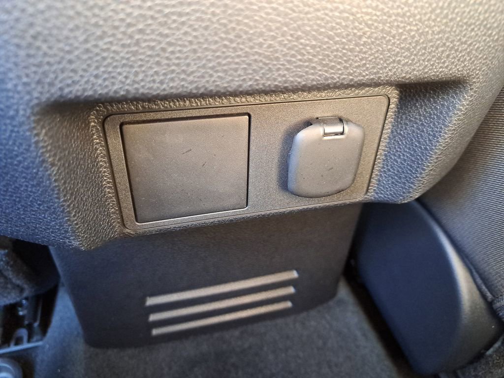 Certified 2024 Toyota Tacoma SR5 image 9