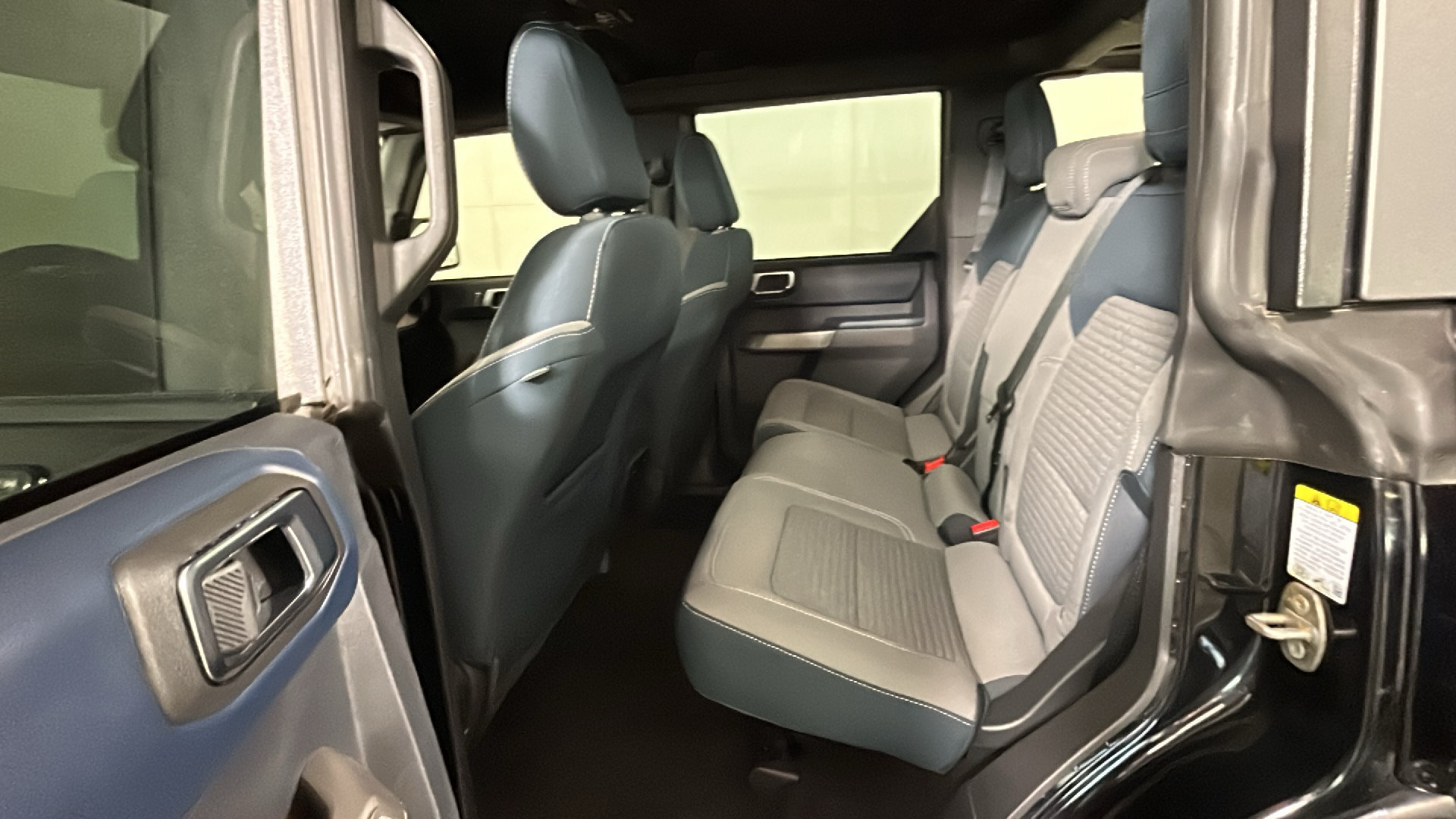 Used 2022 Ford Bronco Outer Banks AWD/4WD image 30
