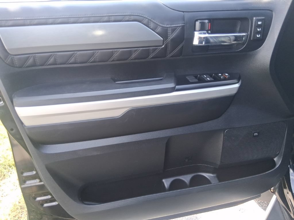 Used 2017 Toyota Tundra Platinum AWD/4WD image 10