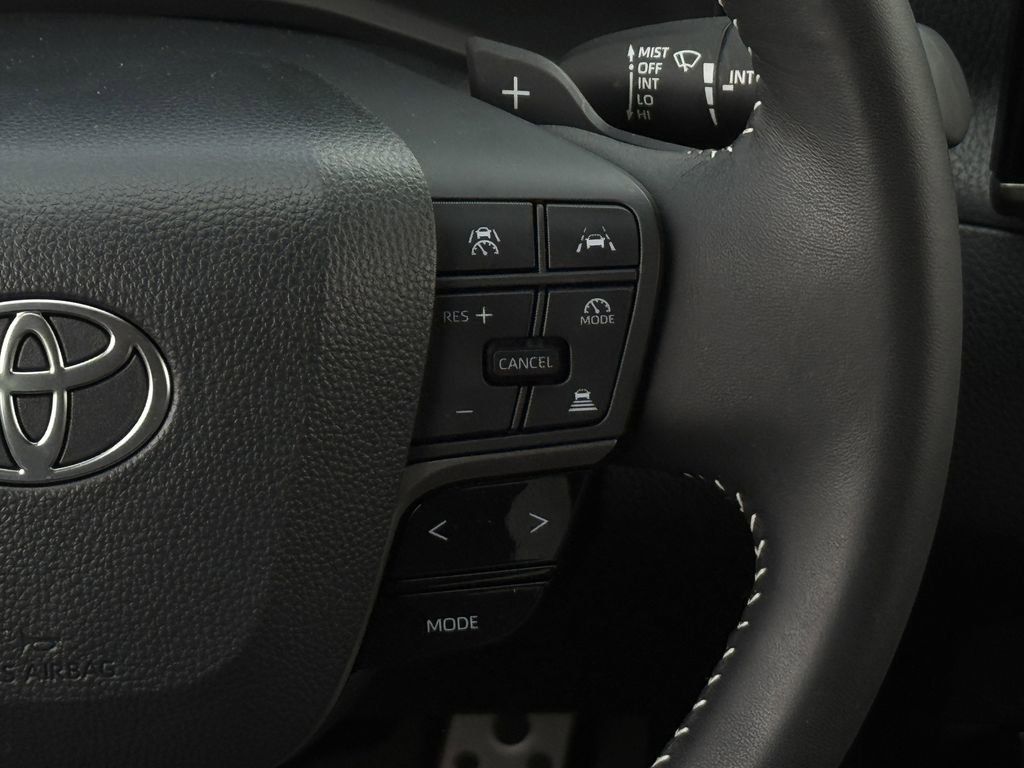 Used 2025 Toyota Camry SE FWD image 16
