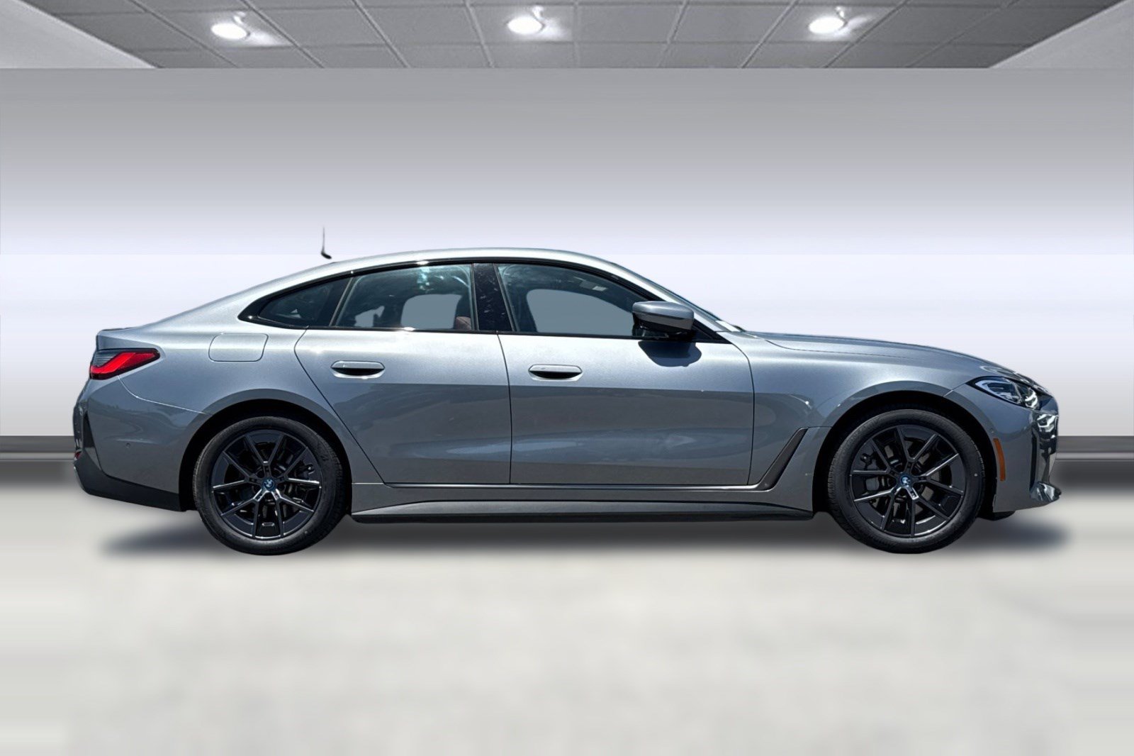 Certified 2023 BMW i4 eDrive35 RWD image 7