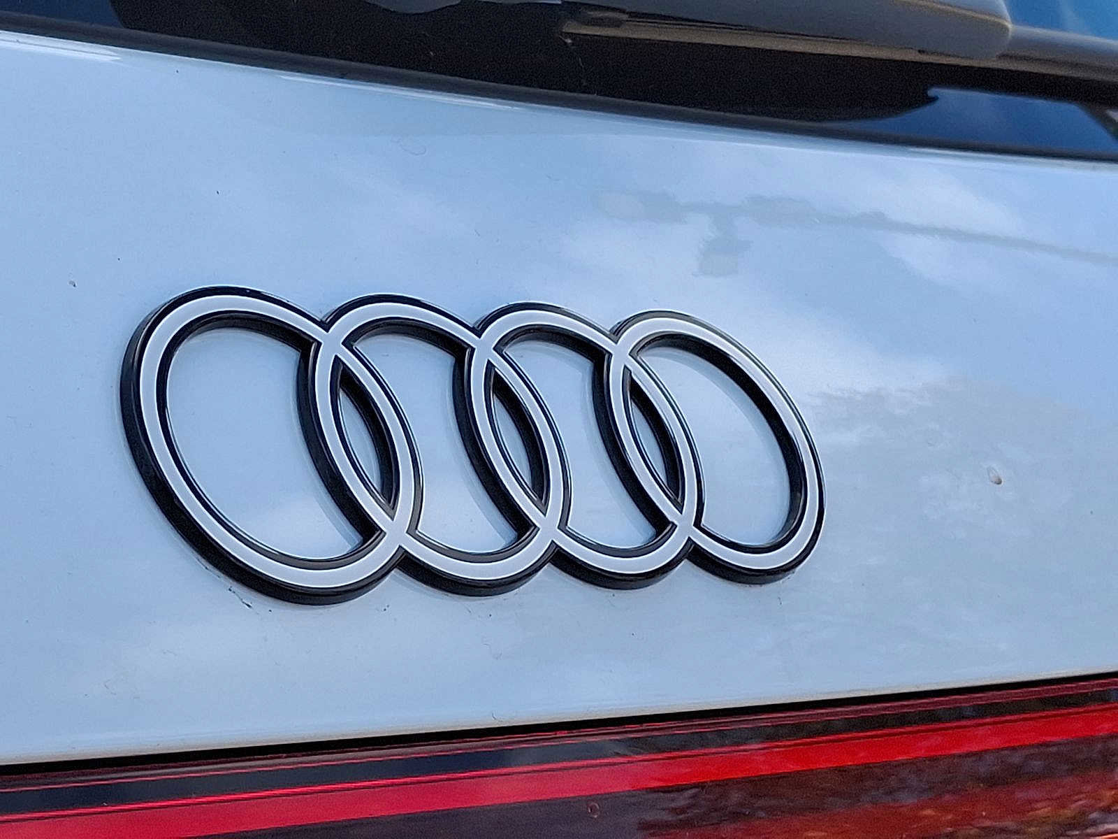 New 2025 Audi Q5 Premium Plus image 18