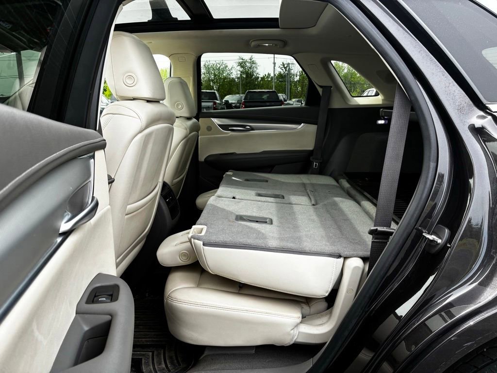 Used 2018 Cadillac XT5 Luxury w/ Driver Awareness Package AWD/4WD image 31