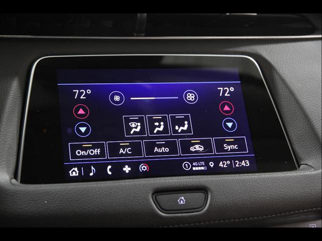 Certified 2023 Cadillac XT4 Luxury w/ Cold Weather Package image 13